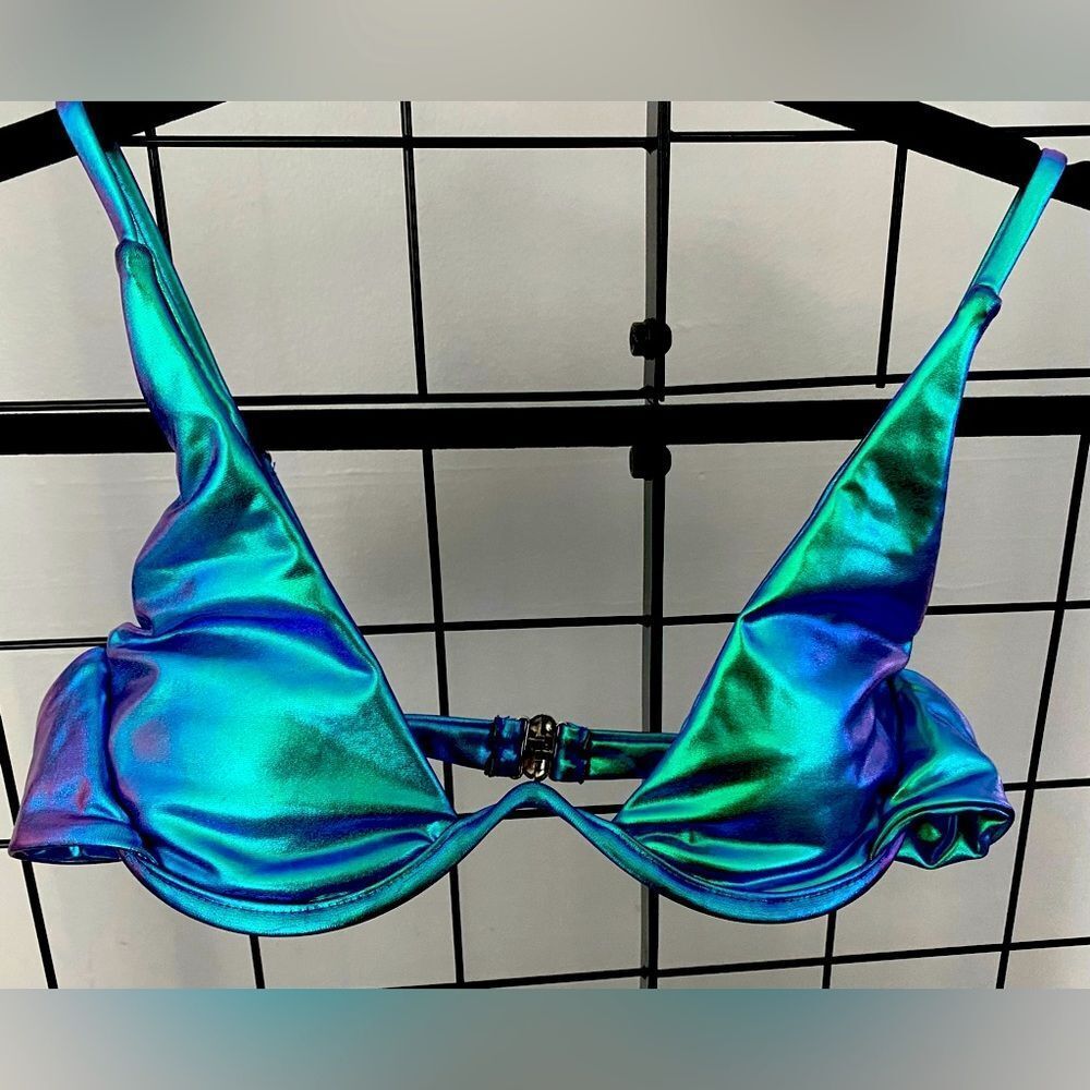 Shiny metallic bikini top in a blue green color NWOT